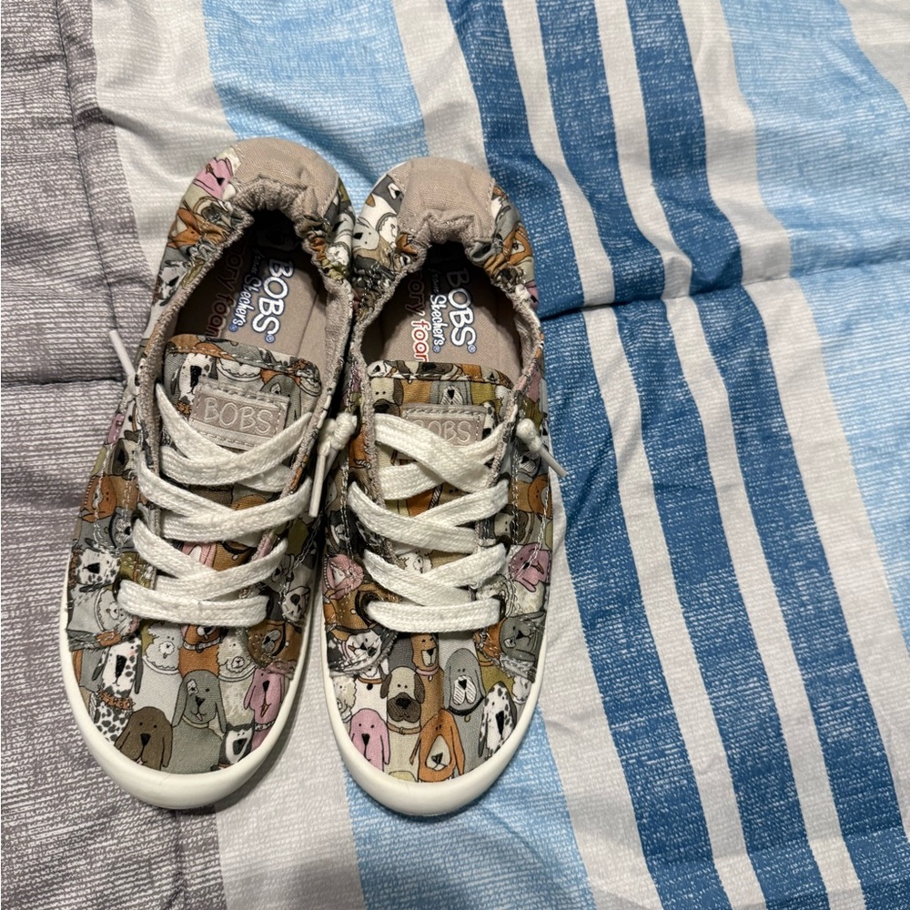 Skechers Women’s Colorful Dog Pattern Sneakers - Picture 3 of 5